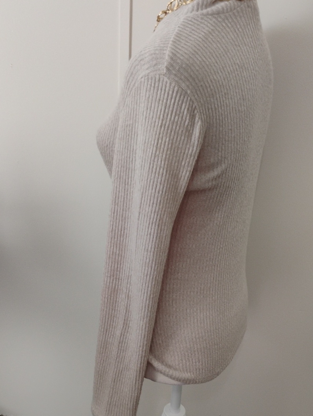 Gorgeous Sweater - Picture 3 of 6